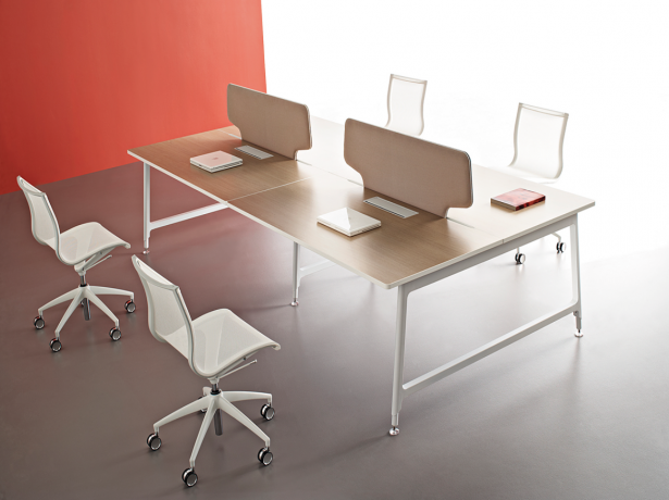 Clen - Gamme de mobilier Nouvelle Vague - Mobilier moderne qui intègre les nouvelles technologies Clen - Gamme de mobilier Nouvelle Vague - Mobilier moderne qui intègre les nouvelles technologies CLEN NOUVELLE VAGUE-B Bureaux