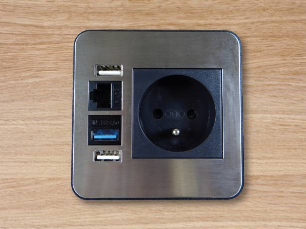 Digitel Source - Boîtier de connectique 1 x 220v, 2 x USB-C, 1 x LAN, 1 USB3 - Blanc ou Noir Digitel Source - Boîtier de connectique 1 x 220v, 2 x USB-C, 1 x LAN, 1 USB3 - Blanc ou Noir DIGITEL SOURCE-B-1PW-2UC-1L-1U3 Connectique & péri-informatique