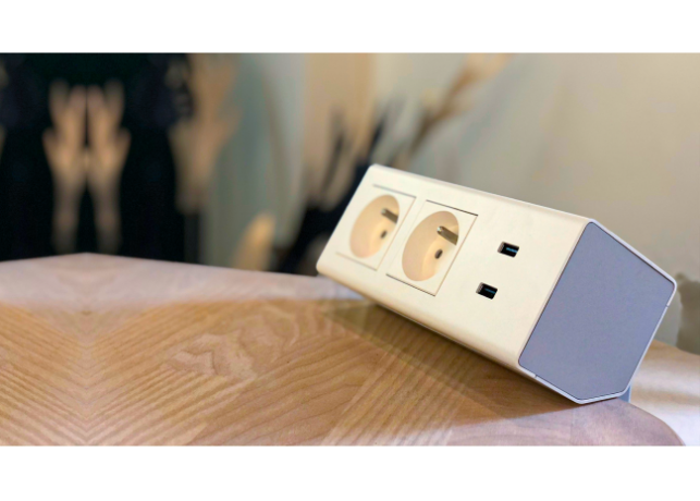 Panconnect MINI - Boitier de connectique 3, 4 ou 5 positions à monter sur table Panconnect MINI - Boitier de connectique 3, 4 ou 5 positions à monter sur table PANC MINI Connectique & péri-informatique