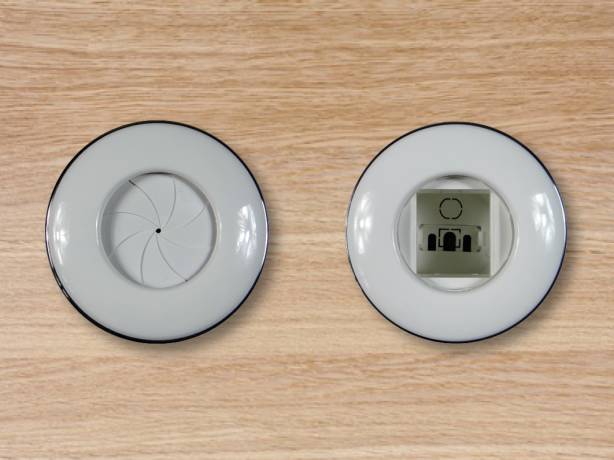 Digitel Iris - Boîtier de connectique passe-câble- Blanc, Silver ou Noir Digitel Iris - Boîtier de connectique passe-câble- Blanc, Silver ou Noir DIGITEL IRIS C.H W Connectique & péri-informatique